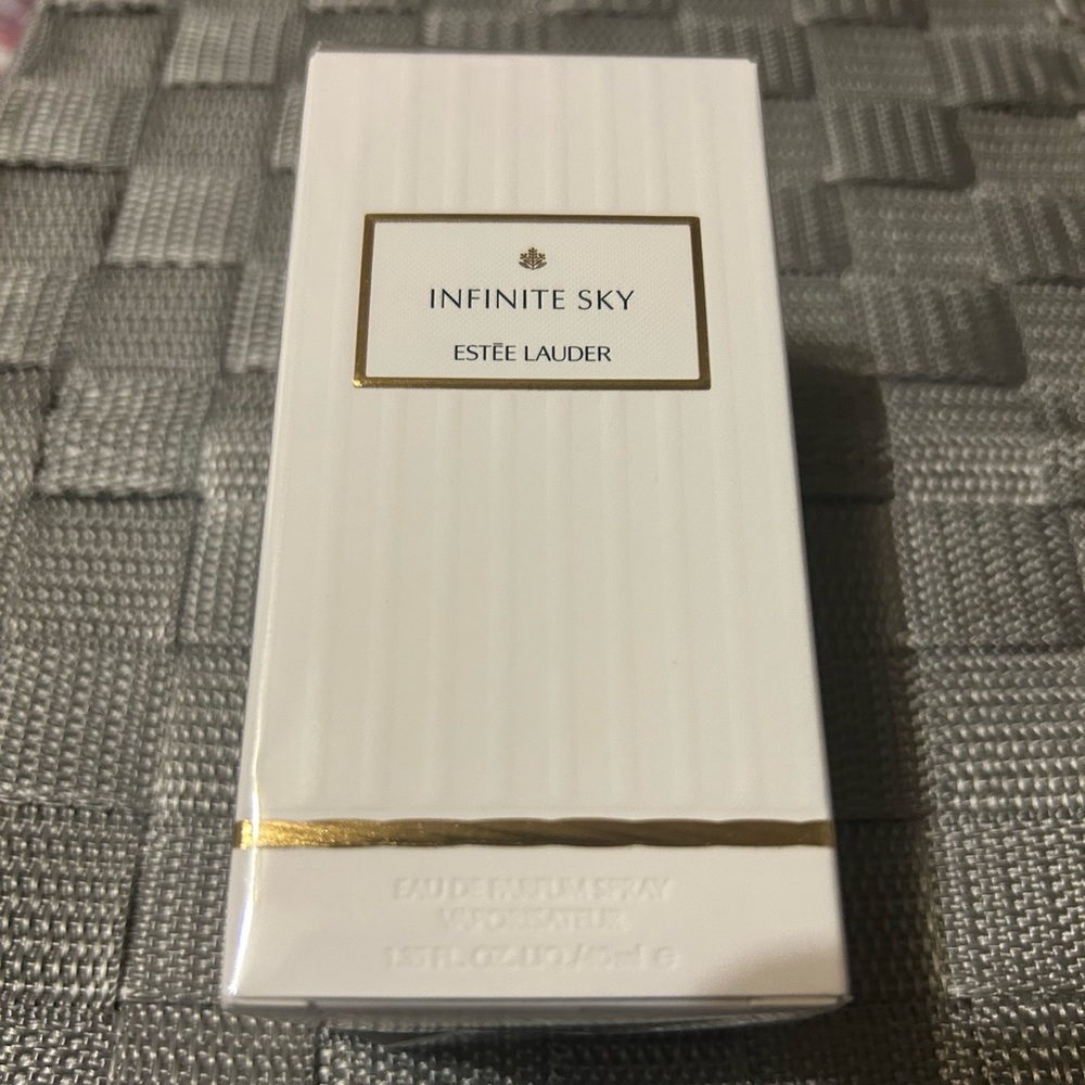 Estee Lauder Infinite Sky Women's eau de Parfum Spray 1.35 oz / 40ML Sealed